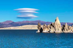 Lenticular cloud over Mono Lake-2504.jpg Lenticular cloud over Mono Lake-2504.jpg